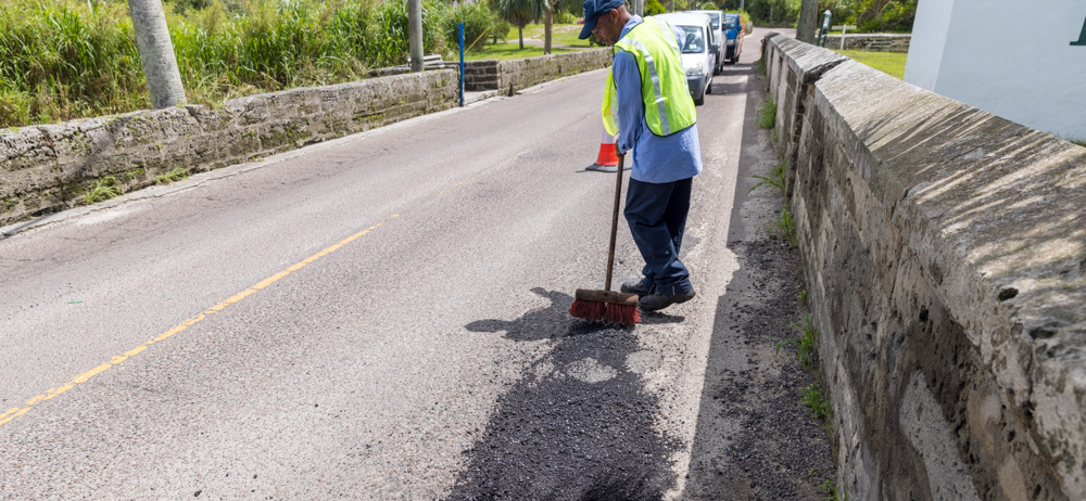 Ministry of Public Works Takes Swift Action to Mend Road Potholes Caused by Torrential Rainfall