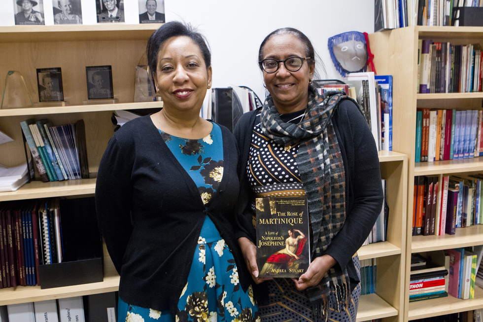 Minister Meets with 2019 Writer-in-Residence